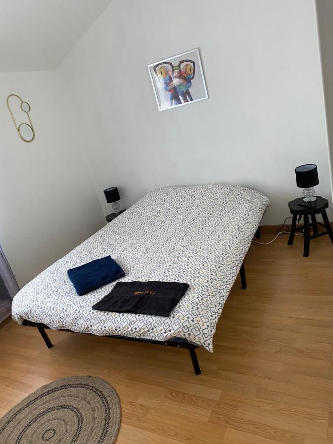 Chambre Privee Dammarie Les Lys Hotel Exterior foto